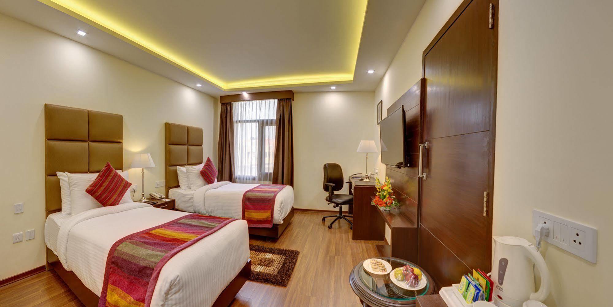 Days Hotel By Wyndham, Jalandhar Exterior foto
